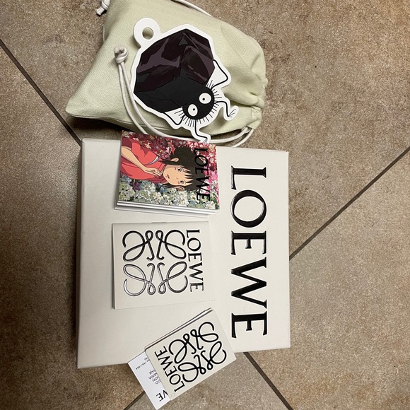 Loewe Spirited Away susuwatari bag charm - Picture 6 of 6